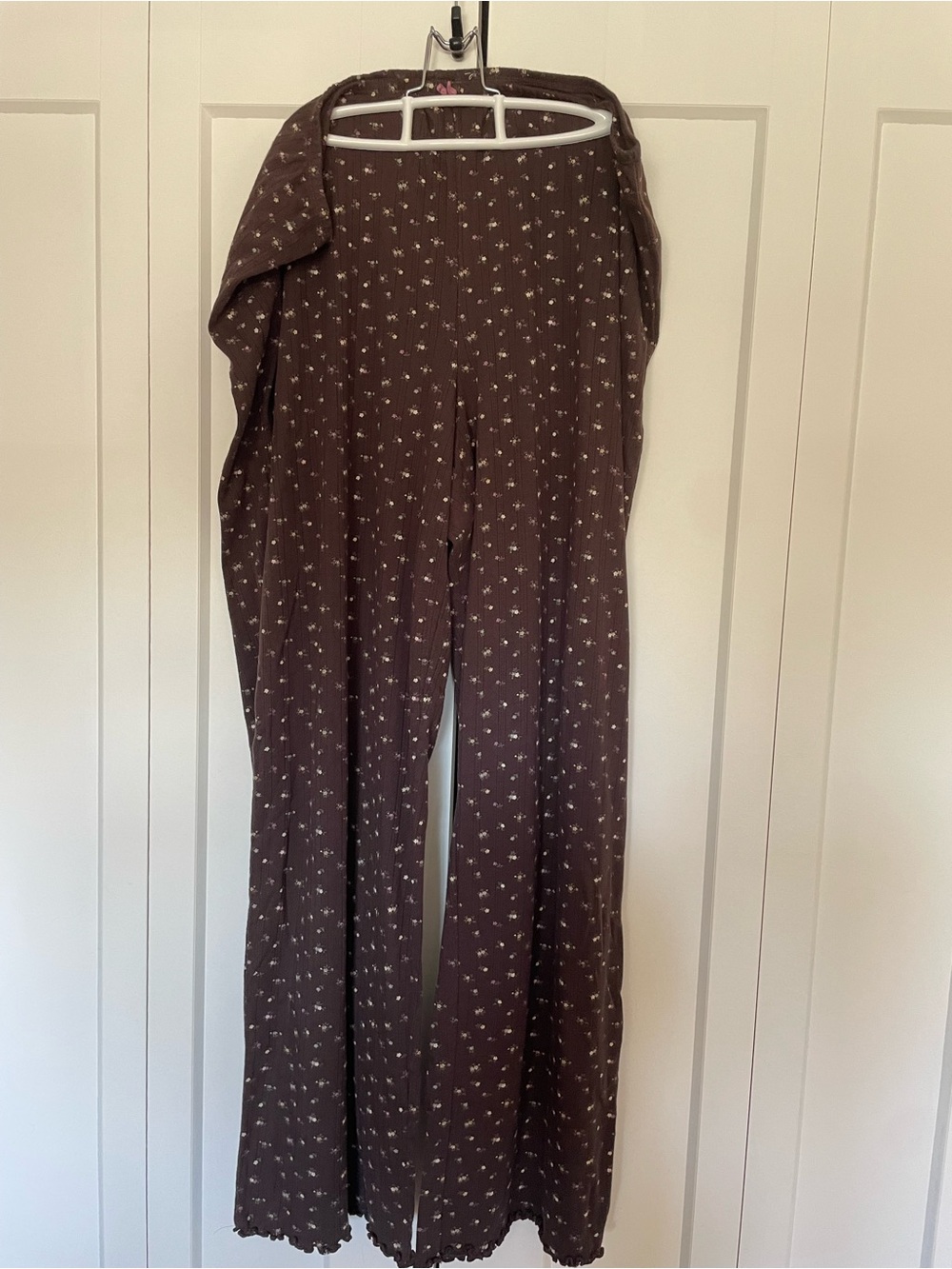 GapBody Women’s Pointelle Brown Floral Lounge Pajama Pants with Lettuce Trim
